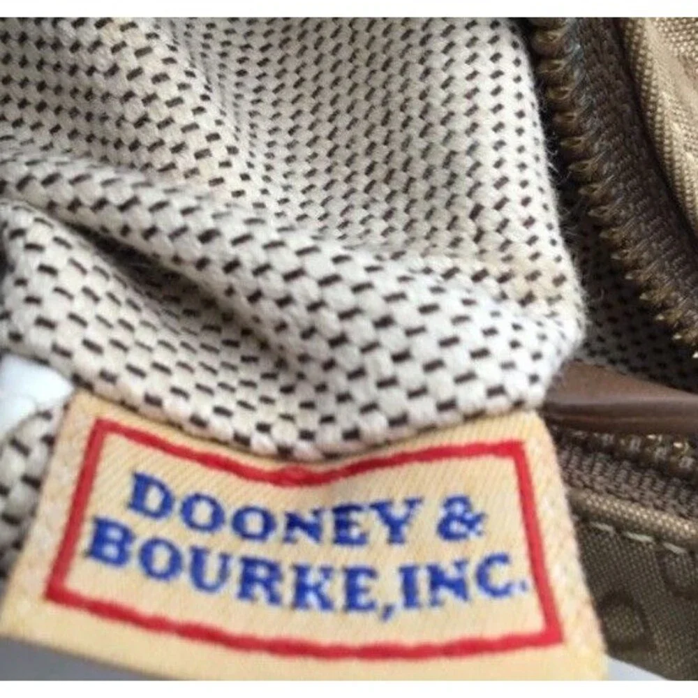 Vintage Dooney And Bourke Tan Signature Mini Handbag *read*
